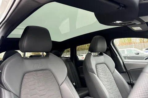 KW74VJY Audi A6 E-Tron Avant Avant Edition 1 e-tron performance  270,00 kW Thumbnail #25