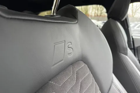 KW74VJY Audi A6 E-Tron Avant Avant Edition 1 e-tron performance  270,00 kW Thumbnail #47