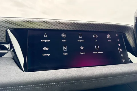 KW74VJY Audi A6 E-Tron Avant Avant Edition 1 e-tron performance  270,00 kW Thumbnail #50