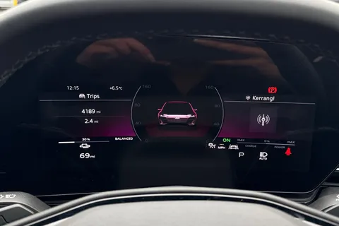 KW74VJY Audi A6 E-Tron Avant Avant Edition 1 e-tron performance  270,00 kW Thumbnail #54