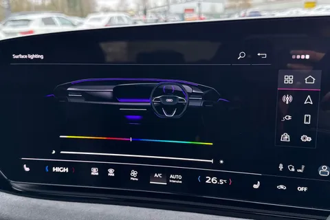 KW74VJY Audi A6 E-Tron Avant Avant Edition 1 e-tron performance  270,00 kW Thumbnail #60