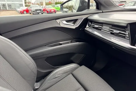 WD22LXH Audi Q4 e-tron Q4 Sportback S line 35 e-tron 125,00 kW Thumbnail #21