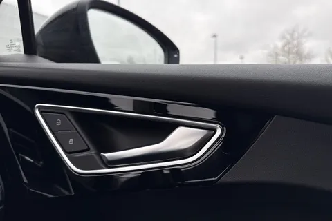 WD22LXH Audi Q4 e-tron Q4 Sportback S line 35 e-tron 125,00 kW Thumbnail #22