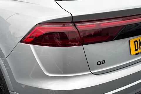 8 of 67 for Audi Q8 SUV Black Edition 50 TDI quattro 286 PS tiptronic