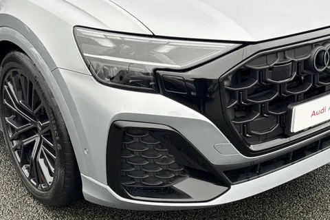 9 of 67 for Audi Q8 SUV Black Edition 50 TDI quattro 286 PS tiptronic