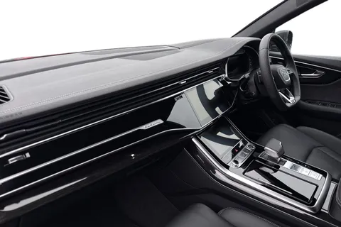 15 of 67 for Audi Q8 SUV Black Edition 50 TDI quattro 286 PS tiptronic