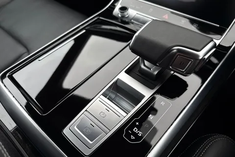 23 of 67 for Audi Q8 SUV Black Edition 50 TDI quattro 286 PS tiptronic