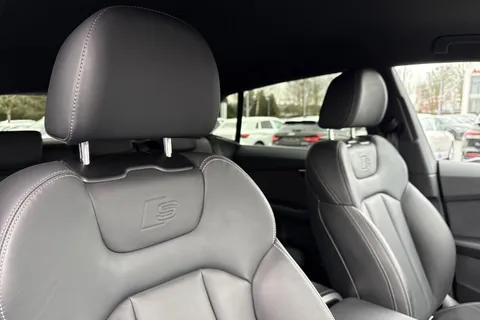 24 of 67 for Audi Q8 SUV Black Edition 50 TDI quattro 286 PS tiptronic