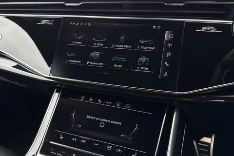 26 of 67 for Audi Q8 SUV Black Edition 50 TDI quattro 286 PS tiptronic