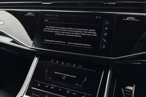 27 of 67 for Audi Q8 SUV Black Edition 50 TDI quattro 286 PS tiptronic