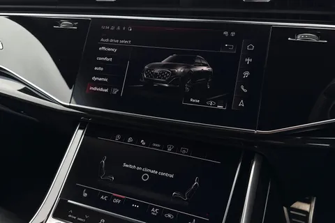 29 of 67 for Audi Q8 SUV Black Edition 50 TDI quattro 286 PS tiptronic