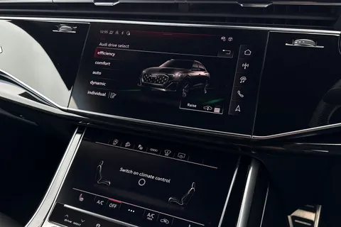 32 of 67 for Audi Q8 SUV Black Edition 50 TDI quattro 286 PS tiptronic