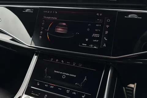 33 of 67 for Audi Q8 SUV Black Edition 50 TDI quattro 286 PS tiptronic