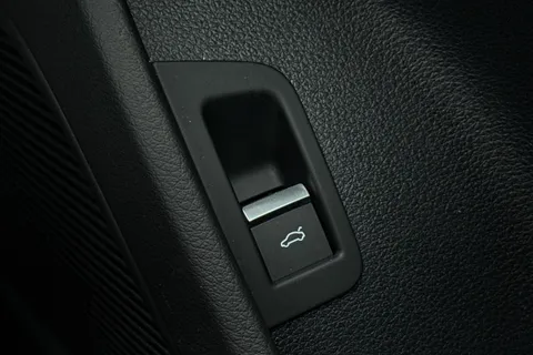 47 of 67 for Audi Q8 SUV Black Edition 50 TDI quattro 286 PS tiptronic