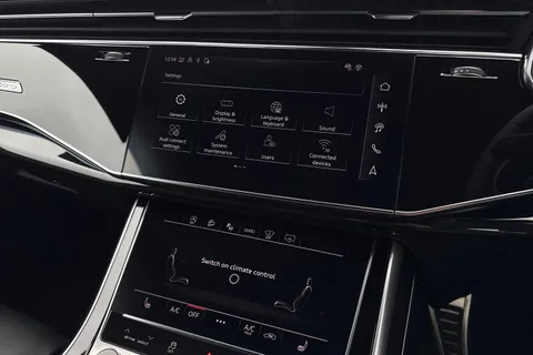 48 of 67 for Audi Q8 SUV Black Edition 50 TDI quattro 286 PS tiptronic