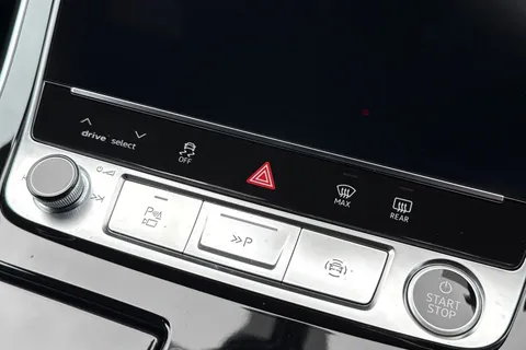 53 of 67 for Audi Q8 SUV Black Edition 50 TDI quattro 286 PS tiptronic