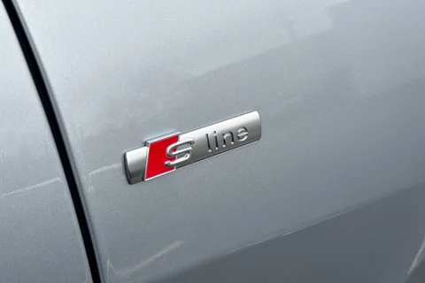 56 of 67 for Audi Q8 SUV Black Edition 50 TDI quattro 286 PS tiptronic