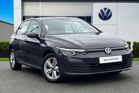DA72HZM Volkswagen Golf 1.5 TSI Life 5dr | Discover Media Navigation |  App-Connect Thumbnail #2