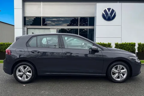 DA72HZM Volkswagen Golf 1.5 TSI Life 5dr | Discover Media Navigation |  App-Connect Thumbnail #4