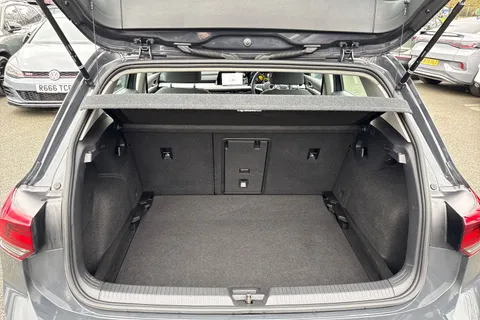 DA72HZM Volkswagen Golf 1.5 TSI Life 5dr | Discover Media Navigation |  App-Connect Thumbnail #7