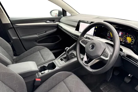 14 of 44 for Volkswagen Golf 1.5 TSI Life 5dr | Discover Media Navigation | App-Connect