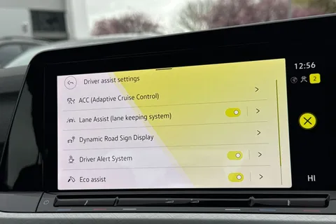 29 of 44 for Volkswagen Golf 1.5 TSI Life 5dr | Discover Media Navigation | App-Connect