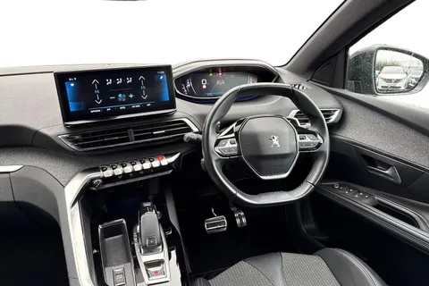 DA23HLK PEUGEOT 3008 1.2 PureTech Allure Premium + EAT Euro 6 (s/s) 5dr Thumbnail #19