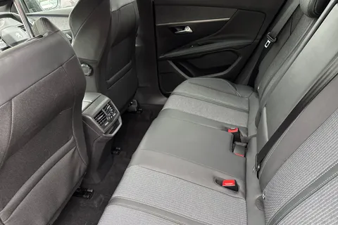 DA23HLK PEUGEOT 3008 1.2 PureTech Allure Premium + EAT Euro 6 (s/s) 5dr Thumbnail #36