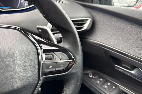 DA23HLK PEUGEOT 3008 1.2 PureTech Allure Premium + EAT Euro 6 (s/s) 5dr Thumbnail #42