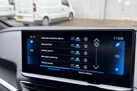 DA23HLK PEUGEOT 3008 1.2 PureTech Allure Premium + EAT Euro 6 (s/s) 5dr Thumbnail #54