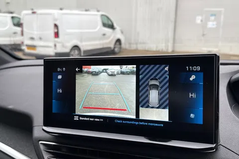 DA23HLK PEUGEOT 3008 1.2 PureTech Allure Premium + EAT Euro 6 (s/s) 5dr Thumbnail #57