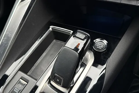 DA23HLK PEUGEOT 3008 1.2 PureTech Allure Premium + EAT Euro 6 (s/s) 5dr Thumbnail #61