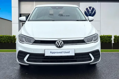 6 of 43 for Volkswagen Polo 1.0 Life 5dr **REAR VIEW CAMERA, REAR TINTS**