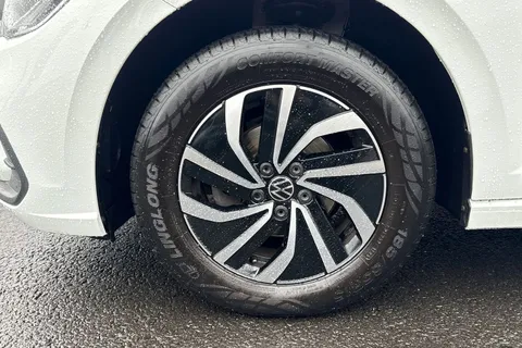 12 of 43 for Volkswagen Polo 1.0 Life 5dr **REAR VIEW CAMERA, REAR TINTS**