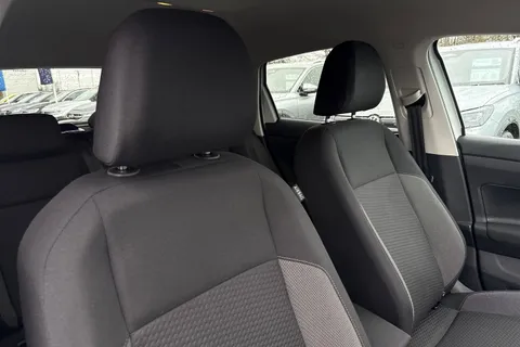 24 of 43 for Volkswagen Polo 1.0 Life 5dr **REAR VIEW CAMERA, REAR TINTS**