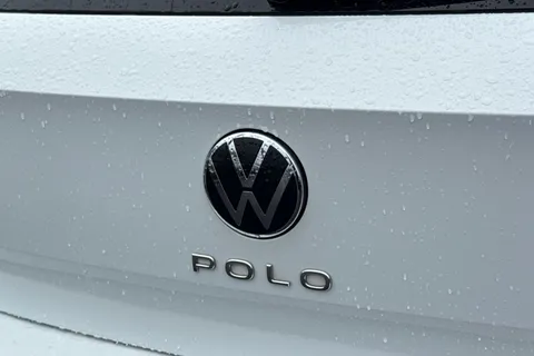 25 of 43 for Volkswagen Polo 1.0 Life 5dr **REAR VIEW CAMERA, REAR TINTS**