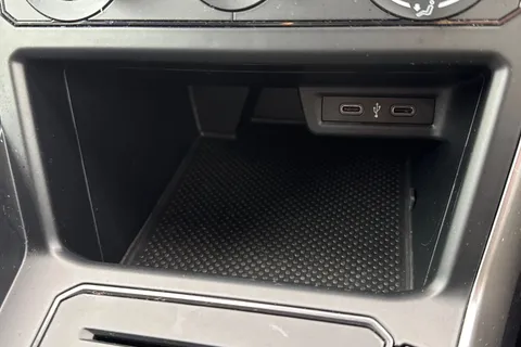 32 of 43 for Volkswagen Polo 1.0 Life 5dr **REAR VIEW CAMERA, REAR TINTS**