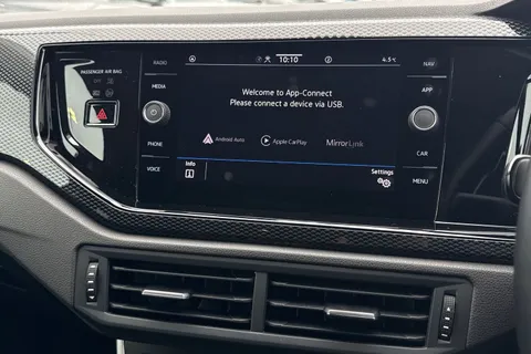 35 of 43 for Volkswagen Polo 1.0 Life 5dr **REAR VIEW CAMERA, REAR TINTS**