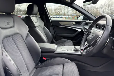 24 of 66 for Audi A6 Saloon S line 40 TDI quattro 204 PS S tronic