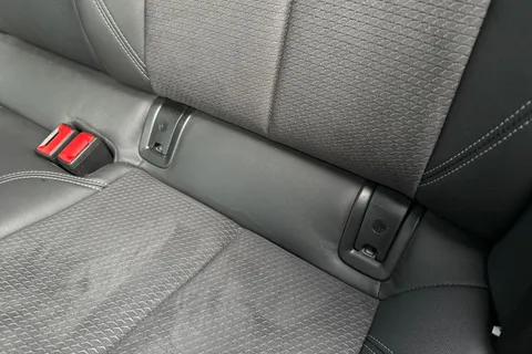 33 of 66 for Audi A6 Saloon S line 40 TDI quattro 204 PS S tronic