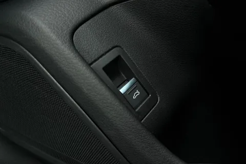 44 of 66 for Audi A6 Saloon S line 40 TDI quattro 204 PS S tronic