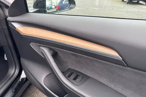 21 of 67 for Tesla Model 3 (Dual Motor) Performance Auto 4WDE 4dr (Performance Upgrade)