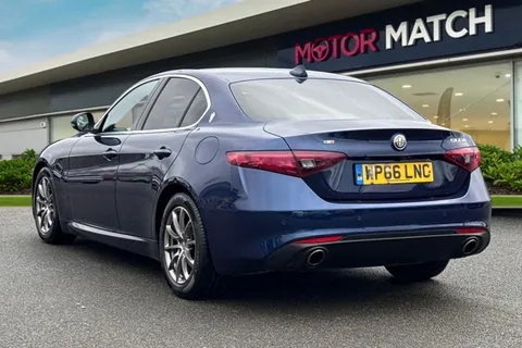 WP66LNC Alfa Romeo Giulia 2.2 TD Super Auto Euro 6 (s/s) 4dr Thumbnail #3