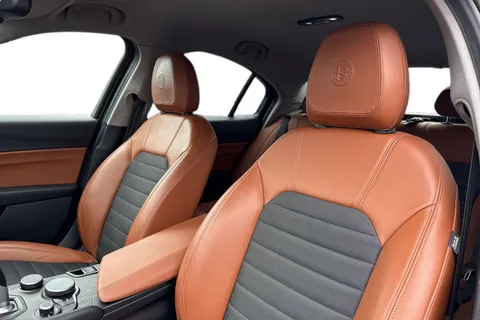 WP66LNC Alfa Romeo Giulia 2.2 TD Super Auto Euro 6 (s/s) 4dr Thumbnail #17