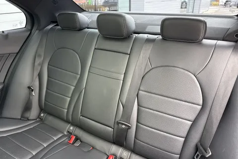 DX17YTA Mercedes-Benz C Class 1.6 C200d AMG Line (Premium Plus) G-Tronic+ Euro 6 (s/s) 4dr Thumbnail #20