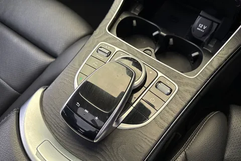 DX17YTA Mercedes-Benz C Class 1.6 C200d AMG Line (Premium Plus) G-Tronic+ Euro 6 (s/s) 4dr Thumbnail #24