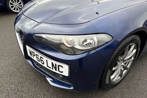 WP66LNC Alfa Romeo Giulia 2.2 TD Super Auto Euro 6 (s/s) 4dr Thumbnail #27