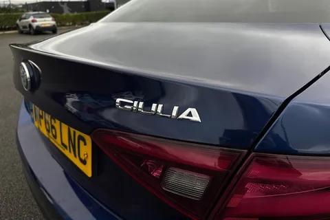 WP66LNC Alfa Romeo Giulia 2.2 TD Super Auto Euro 6 (s/s) 4dr Thumbnail #33