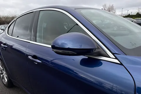 WP66LNC Alfa Romeo Giulia 2.2 TD Super Auto Euro 6 (s/s) 4dr Thumbnail #36