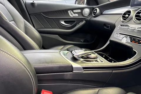 DX17YTA Mercedes-Benz C Class 1.6 C200d AMG Line (Premium Plus) G-Tronic+ Euro 6 (s/s) 4dr Thumbnail #36